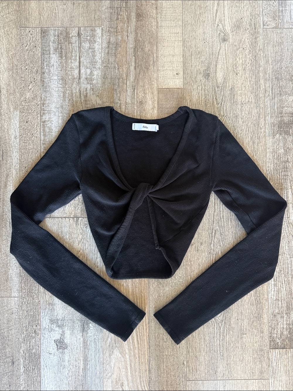Edikted Black Front-Twist Long Sleeve Crop Top